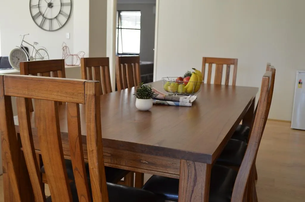 ****  Ellard Bed & Breakfast Perth Australia