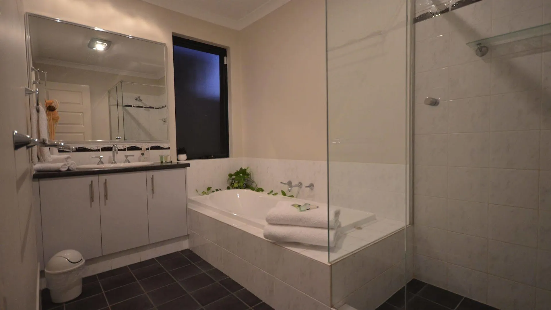 Ellard Bed & Breakfast Perth Australia